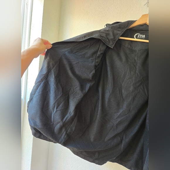 Zyia Black Drawstring Hooded Jacket size large - Picture 7 of 16